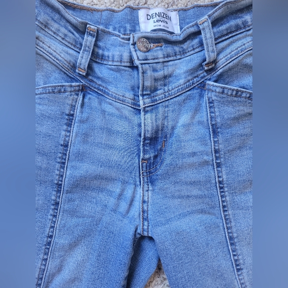 Levi's Mom Jeans - Picture 2 of 6